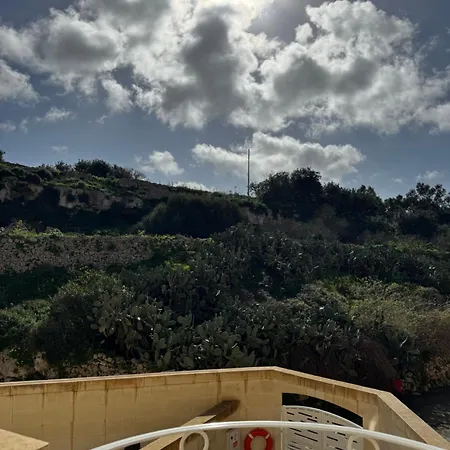 فيلة Dar Il-wied Ghajn il-Kbira (Gozo)