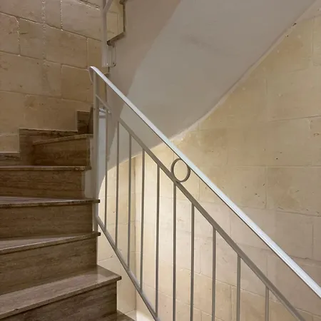 فيلة Dar Il-wied Ghajn il-Kbira (Gozo)